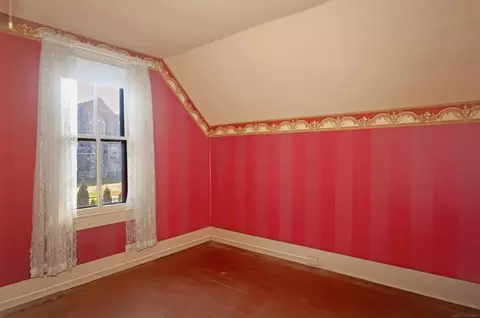 Bedroom - 194 Moross, Grosse Pointe Farms, MI 48236 photo 2 of 10