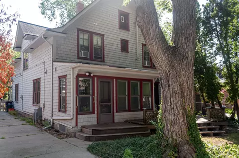 Exterior - 194 Moross, Grosse Pointe Farms, MI 48236 photo 9 of 11