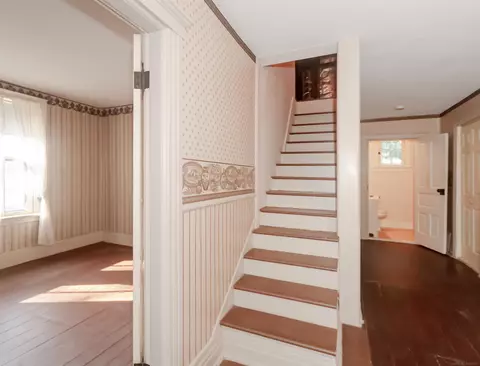 Entry Way - 194 Moross, Grosse Pointe Farms, MI 48236 photo 11 of 13