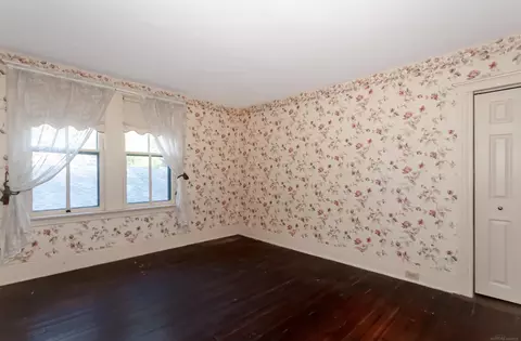 Bedroom - 194 Moross, Grosse Pointe Farms, MI 48236 photo 6 of 10