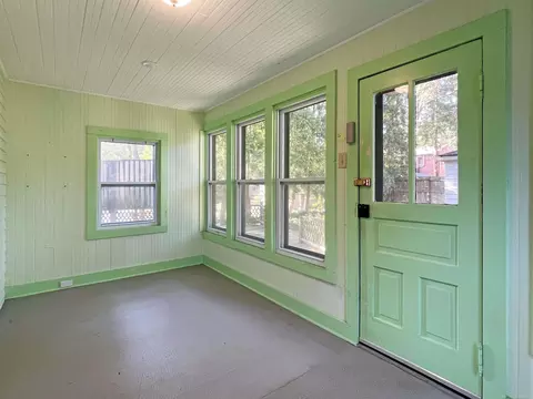 Exterior - 194 Moross, Grosse Pointe Farms, MI 48236 photo 5 of 11