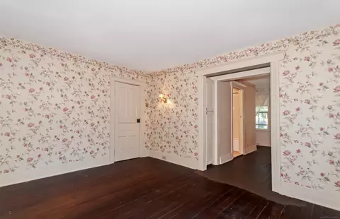 Bedroom - 194 Moross, Grosse Pointe Farms, MI 48236 photo 7 of 10