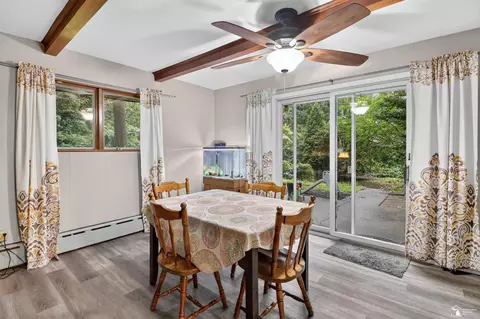 Dining - 7993 Mohawk Trl, Temperance, MI 48182 photo 1 of 2