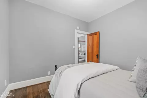 Bedroom - 1445 Lakepointe, Grosse Pointe Park, MI 48230 photo 2 of 8