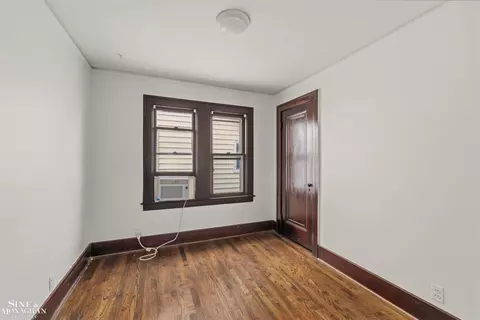 Bedroom - 1445 Lakepointe, Grosse Pointe Park, MI 48230 photo 6 of 8
