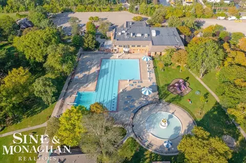 Exterior - 1445 Lakepointe, Grosse Pointe Park, MI 48230 photo 16 of 23