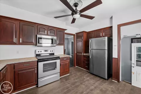 Kitchen - 6277 Fred W Moore, East China, MI 48054 photo 3 of 3