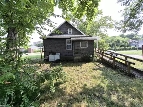 Exterior - 662 Hall, Flint, MI 48503 photo 10 of 16