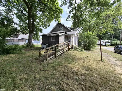 Exterior - 662 Hall, Flint, MI 48503 photo 4 of 16