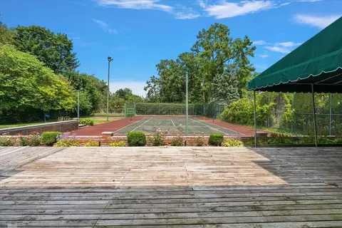 Exterior - 40 Webber, Grosse Pointe Shores, MI 48236 photo 8 of 11