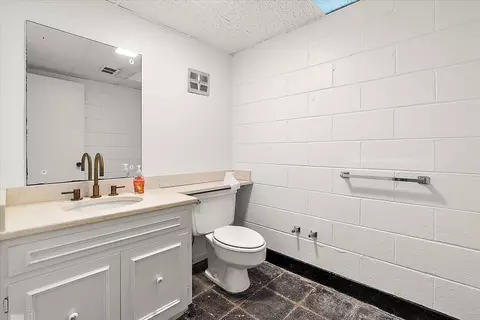 Bath - 40 Webber, Grosse Pointe Shores, MI 48236 photo 10 of 10