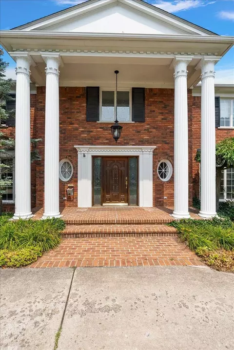 Exterior - 40 Webber, Grosse Pointe Shores, MI 48236 photo 5 of 11