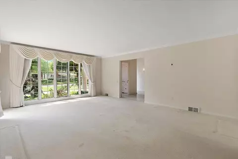 Living - 40 Webber, Grosse Pointe Shores, MI 48236 photo 4 of 10