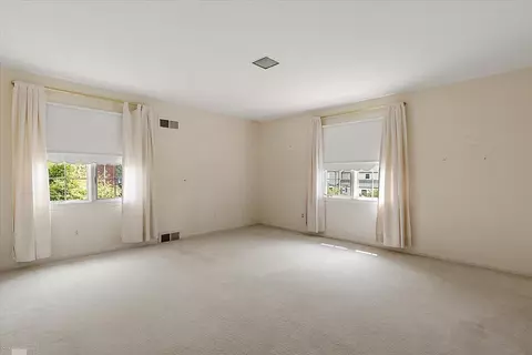 Bedroom - 40 Webber, Grosse Pointe Shores, MI 48236 photo 8 of 11