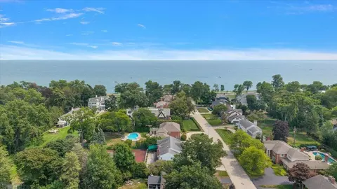 View/Area - 40 Webber, Grosse Pointe Shores, MI 48236 photo 9 of 12