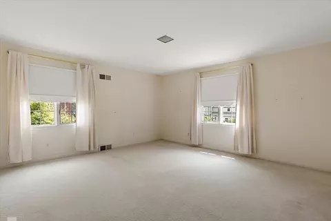 Bedroom - 40 Webber, Grosse Pointe Shores, MI 48236 photo 8 of 11
