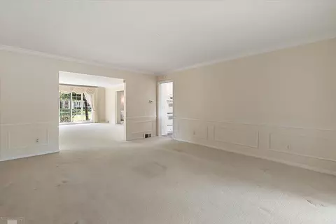 Living - 40 Webber, Grosse Pointe Shores, MI 48236 photo 7 of 10