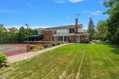 Exterior - 40 Webber, Grosse Pointe Shores, MI 48236 photo 9 of 11
