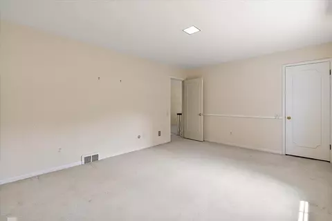 Bedroom - 40 Webber, Grosse Pointe Shores, MI 48236 photo 5 of 11