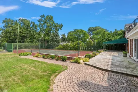 Exterior - 40 Webber, Grosse Pointe Shores, MI 48236 photo 6 of 11