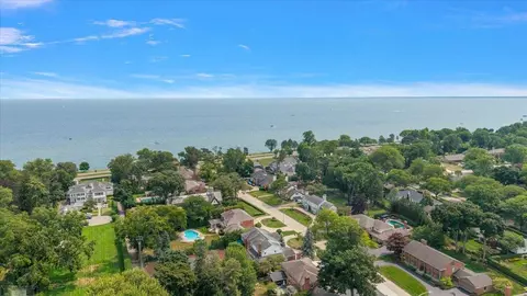 View/Area - 40 Webber, Grosse Pointe Shores, MI 48236 photo 11 of 12