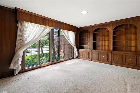 Living - 40 Webber, Grosse Pointe Shores, MI 48236 photo 2 of 10