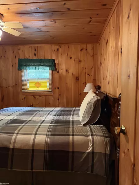 Bedroom - 9686 Doe, Harrison, MI 48625 photo 3 of 4