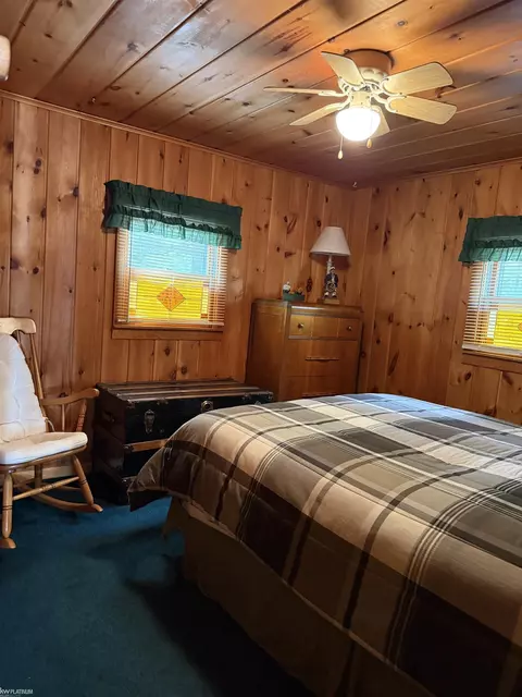 Bedroom - 9686 Doe, Harrison, MI 48625 photo 4 of 4