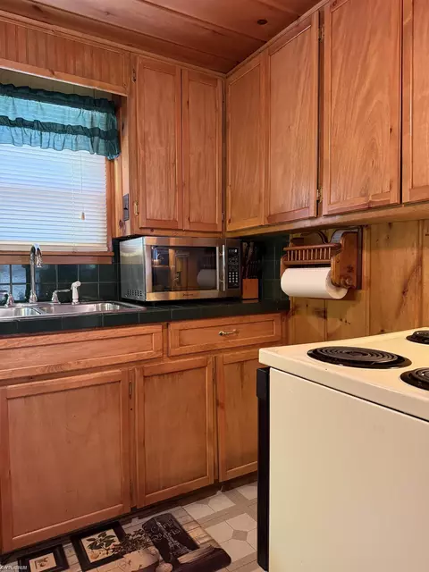 Kitchen - 9686 Doe, Harrison, MI 48625 photo 2 of 4