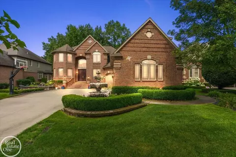 57177 Covington, Washington Township, MI 48094