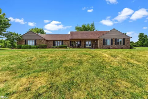 5034 E Cook, Grand Blanc, MI 48439