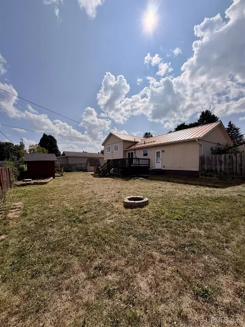 Exterior - 115 S Marigold, Ishpeming, MI 49849 photo 5 of 8