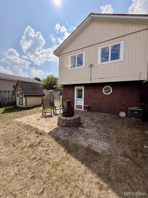 Exterior - 115 S Marigold, Ishpeming, MI 49849 photo 6 of 8