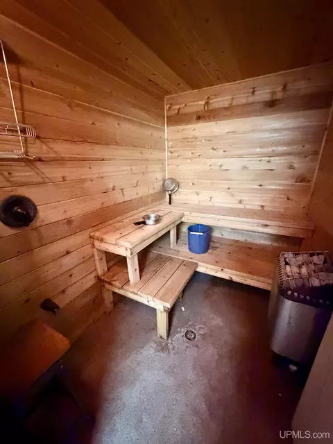Bath - 115 S Marigold, Ishpeming, MI 49849 photo 3 of 4