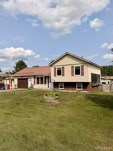Exterior - 115 S Marigold, Ishpeming, MI 49849 photo 4 of 8