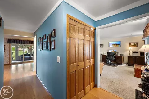 Entry Way - 47085 James, Macomb, MI 48044 photo 3 of 4