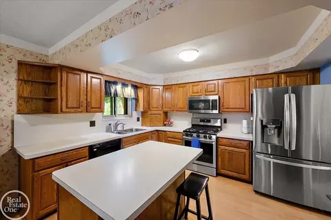 Kitchen - 47085 James, Macomb, MI 48044 photo 1 of 4
