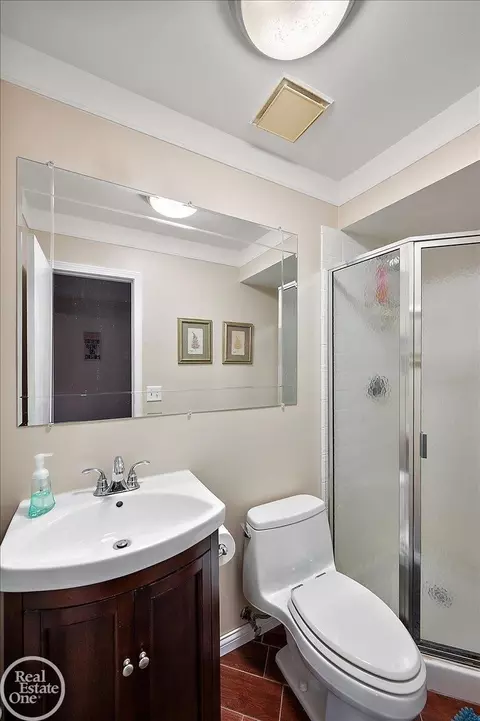 Bath - 47085 James, Macomb, MI 48044 photo 3 of 6