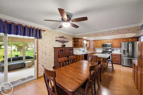 Dining - 47085 James, Macomb, MI 48044 photo 2 of 4