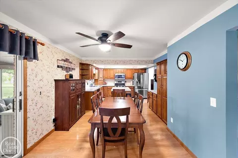 Dining - 47085 James, Macomb, MI 48044 photo 4 of 4