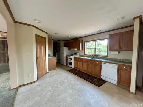 Kitchen - 19685 County Road Cg, Ishpeming, MI 49849 photo 2 of 3