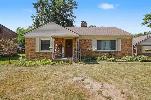 4060 S Washington, Saginaw, MI 48601