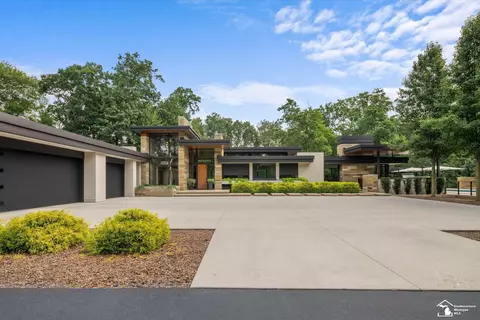 4220 Renshaw, Lambertville, MI 48144