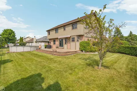 Exterior - 48037 Lafayette, Macomb, MI 48044 photo 4 of 6