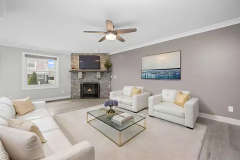 Living - 48037 Lafayette, Macomb, MI 48044 photo 3 of 5