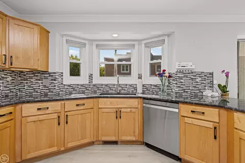 Kitchen - 48037 Lafayette, Macomb, MI 48044 photo 2 of 3