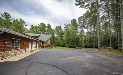 Exterior - 1768 River Bnd, Eagle River, WI 54521 photo 4 of 14
