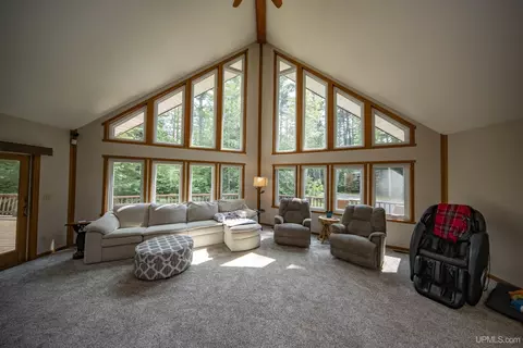 Living - 1768 River Bnd, Eagle River, WI 54521 photo 2 of 5