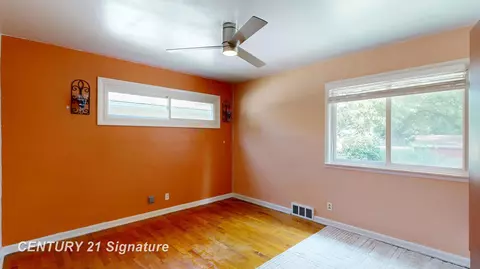 Bedroom - 418 Labian, Flushing, MI 48433 photo 1 of 2