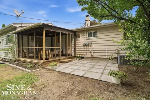 Exterior - 830 S 12th, Saint Clair, MI 48079 photo 10 of 11